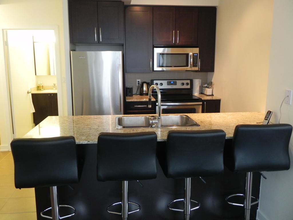 Pathway Suites Місісаґа Номер фото