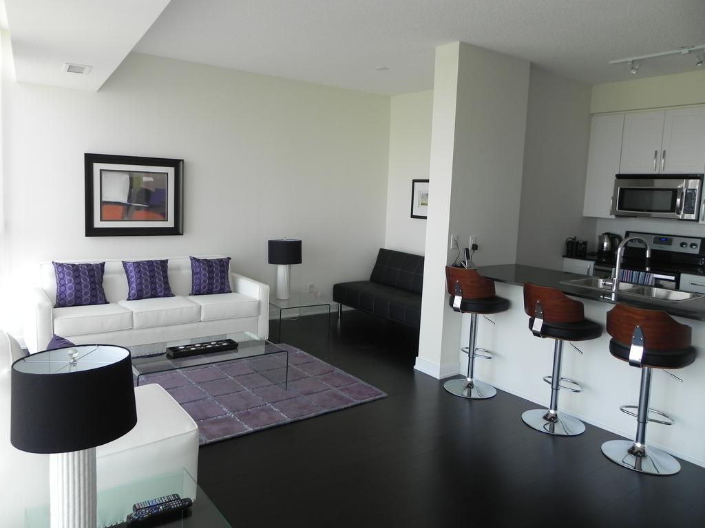 Pathway Suites Місісаґа Номер фото